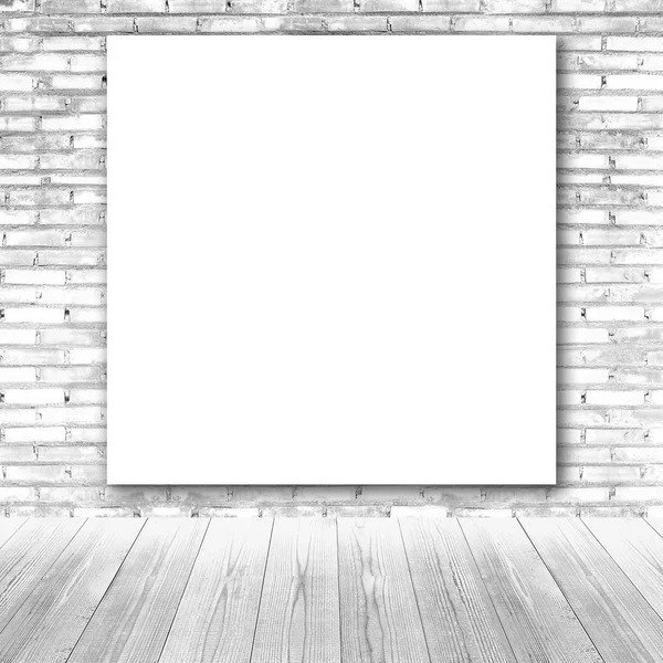 Tableau blanc sur mur de briques blanches et fond de plancher en bois — Photo