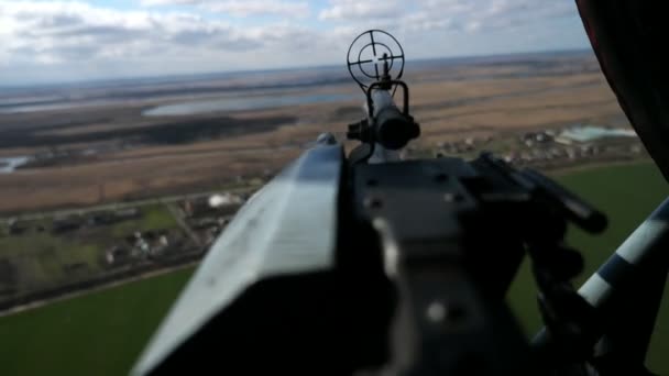 Date Machine Gun Front Sight Aimed Land Objects Chopper Warlike — Stock Video