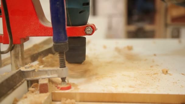 Working drills wooden panel drilling machine — Stock Video