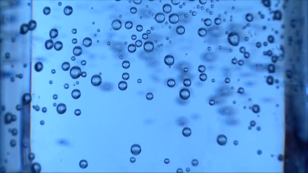 verre d'eau minérale