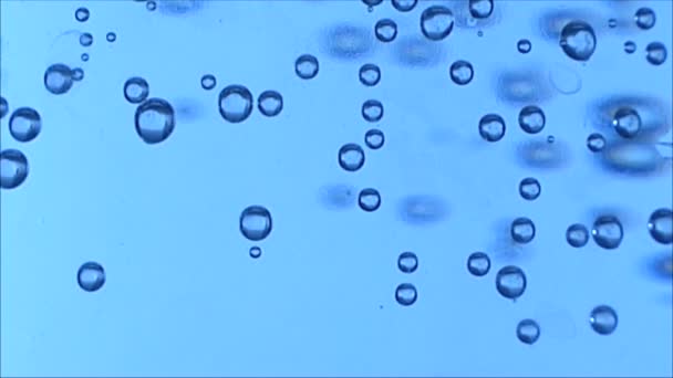 verre d'eau minérale