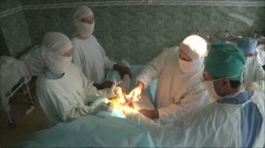 Hastanede cerrahi operasyon