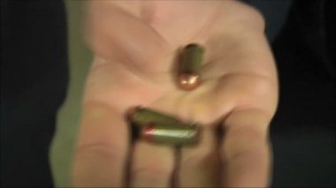 Eğitmen silah şarj