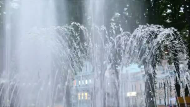 Fontana nel centro della città — Video Stock