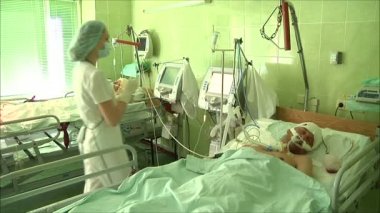 Hemşire umurunda hasta hasta hakkında