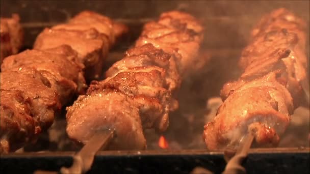 Arrosto di carne in forno — Video Stock