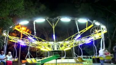 Gece eğlence parkı