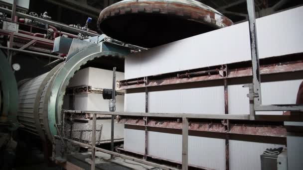 Oven industri untuk pengeringan beton — Stok Video