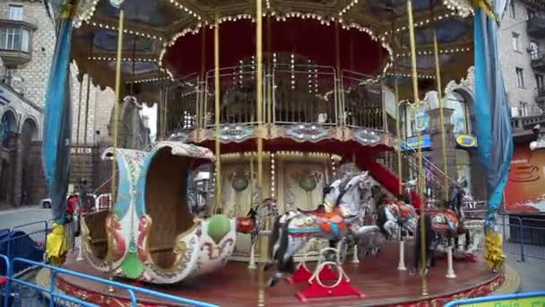 Carrousel du parc d'attractions — Video