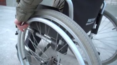 Adam hastanede Engelli