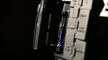 Bellek kartı işlecini ekler