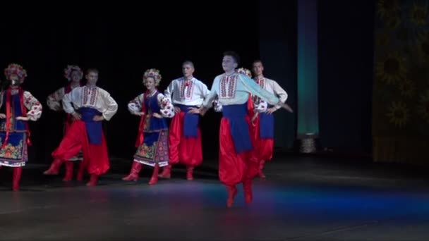 Concert de danses populaires ukrainiennes — Video