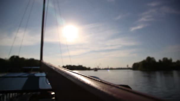 Passeggiata su yacht di lusso — Video Stock