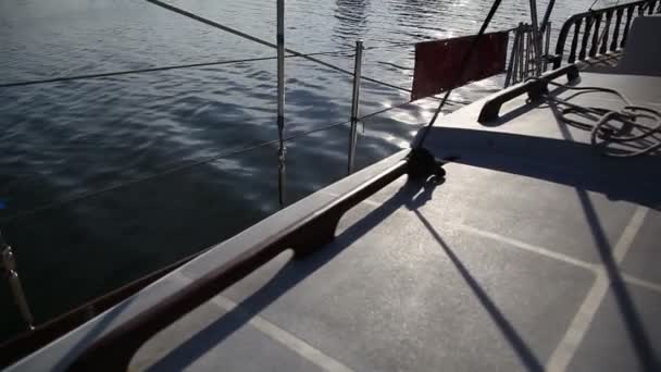Apparatuur van nieuwe boot — Stockvideo