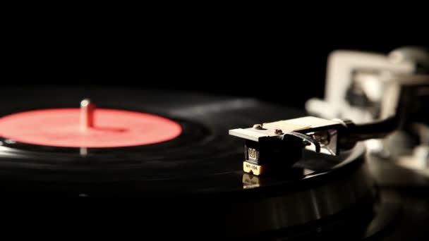Gramophone record plays — Stock Video