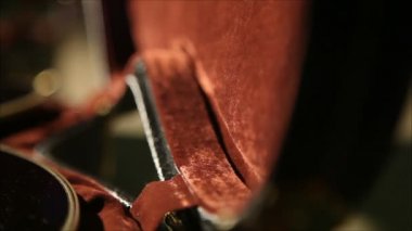 Ahşap gitar durumda