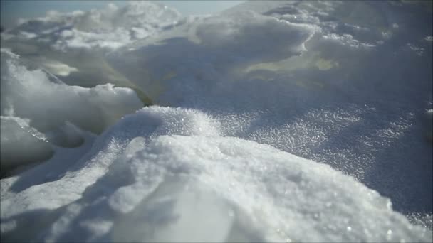 Hielo en el río en invierno — Vídeo de stock