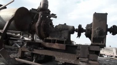 Motorlu terk edilmiş fabrikası