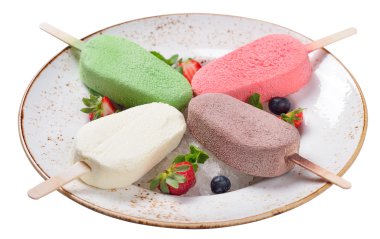 Eskimo dondurma bir plaka, dört renk ve lezzet, çilek ve 