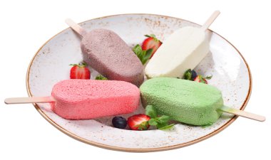 Eskimo dondurma bir plaka, dört renk ve lezzet, çilek ve 