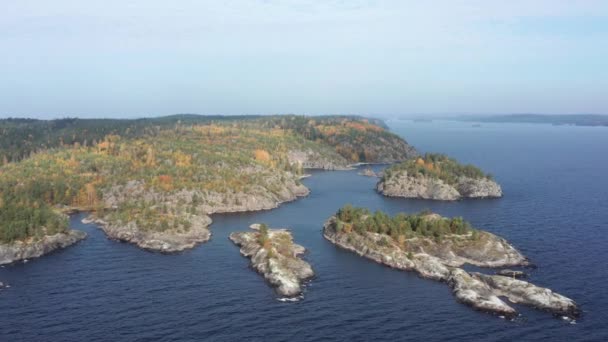 Stock images vue aérienne ladoga skerries parc national îles automne république de Carélie — Video