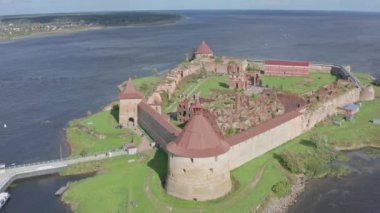 Aziz Petersburg. - Rusya. Kale. Ladoga Gölü 'ndeki antik Rus kalesi. Leningrad bölgesi. Neva Nehri. Ladoga Gölü. Rusya 'ya seyahat. 