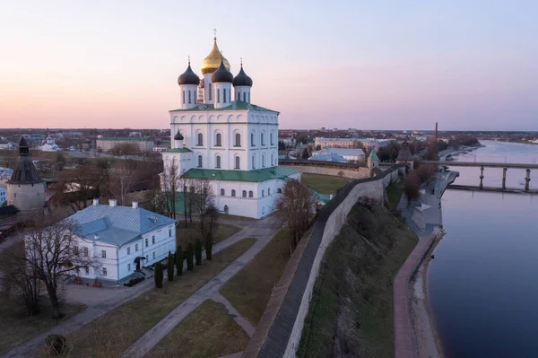 Vista Del Kremlin Pskov Catedral Trinidad Amanecer Pskov Rusia — Foto de Stock