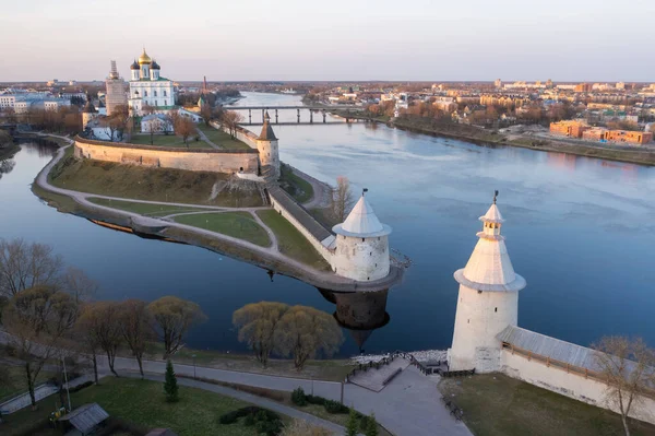 Vista Pájaro Del Kremlin Pskov Catedral Trinidad Amanecer — Foto de Stock