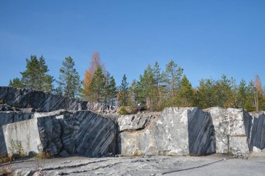Ruskeala dağ parkındaki İtalyan mermer ocağı, Karelia, Rusya