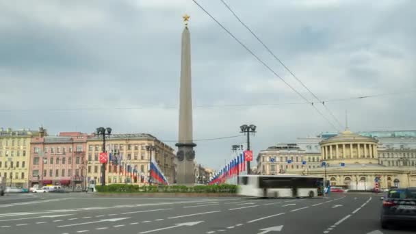 Timelapse Road Traffic Vosstaniya Square — Stock Video