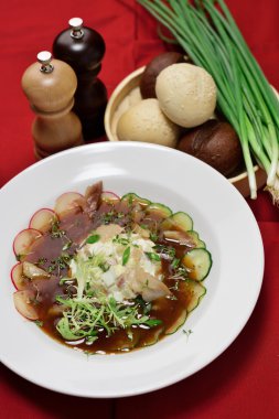 Olağandışı Karma yem balık, salatalık ve turp