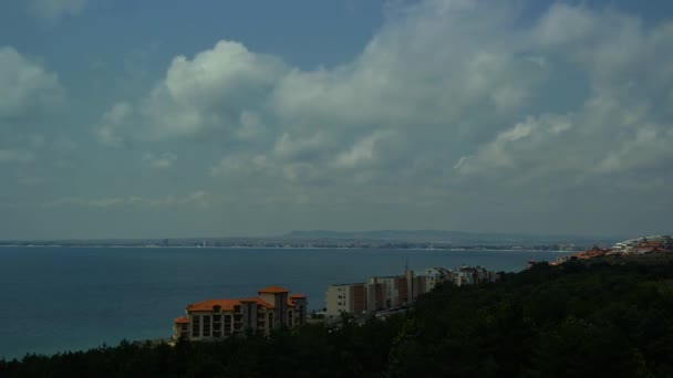 Vista panorámica de la costa del mar de las arenas doradas en Bulgaria — Vídeos de Stock