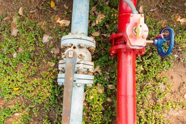 Felügyeleti fő szelep a víz tűzvédelmi rendszer. — Stock Fotó