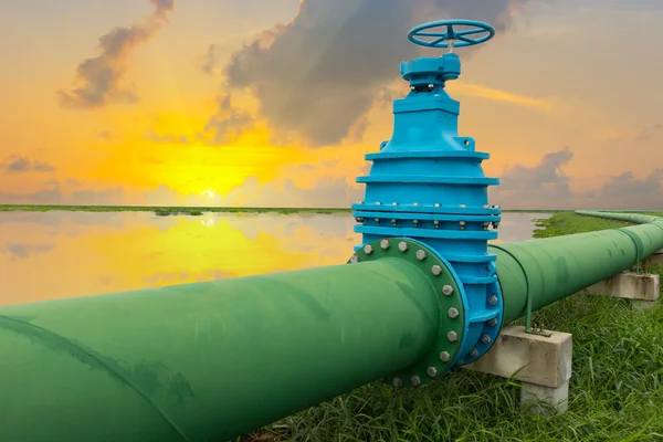 Steuerung Hauptventil, Wassersteuerung Hauptventil, Rohrleitungsverteiler — Stockfoto