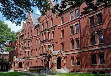 Boston, Massachusetts, ABD - Harvard Üniversitesi kampüsü, gotik tarzı tuğla konut binası