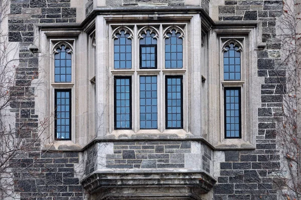 Bay Window Leaded Glass Gothic Style Stone Building — Stock Photo, Image