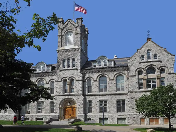 Altes College Gebäude Stil Einer Efeu Liga — Stockfoto