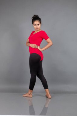 aktivite, asana, atletik, arka plan, denge, yalınayak, vücut, konsantrasyon, enerji, egzersiz, kadın, uygunluk, uygunluk, esneklik, esnek, odaklanma, jimnastik, sağlık, sağlıklı yaşam tarzı, kapalı alan, sadece bir kişi, sadece kadınlar, insanlar, poz verme, pozisyon