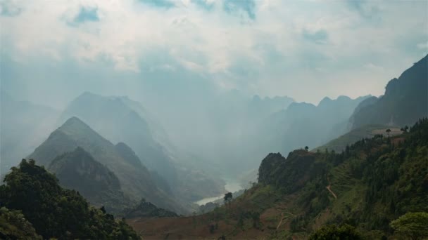 Ha Giang Valley, Vietnam, Zeitraffer - Ha Giang Valley Midshot — Stockvideo