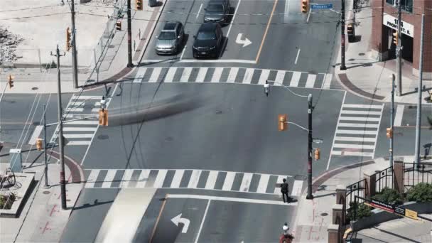 Toronto, Canada, Timelapse - Cross Road dans l'est de la ville — Video