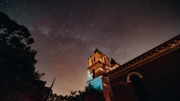 Cayambe, Ekvador, Timelapse - Samanyolu 'nun olduğu bir kilise — Stok video