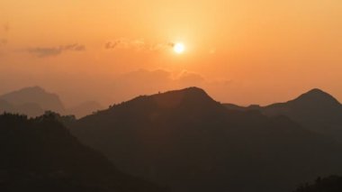 Lung Cu, Vietnam, Timelapse Lung Cu bayrak noktasından gün batımı