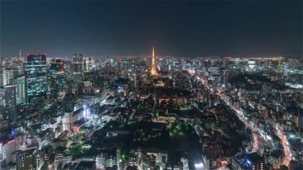 Tokio, Japan, Zeitraffer - Tokyos Skyline bei Nacht vom Weitwinkel des Mori-Museums — Stockvideo