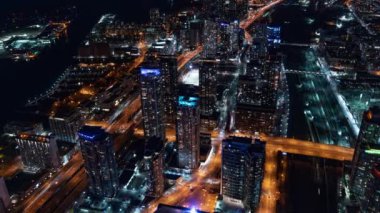 Toronto, Kanada, Timelapse - CN Kulesi 'nin tepesinden görüldüğü gibi Gece Şehir