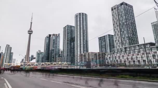 Торонто, Канада, Timelapse - 10K Run downtown Toronto as seen from city place — стоковое видео