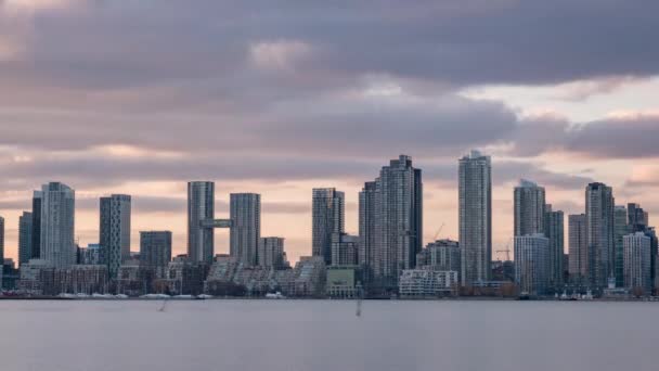 Торонто, Канада, Timelapse - место, где день и ночь, как видно с островов — стоковое видео