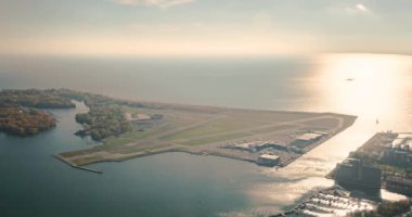 Toronto, Kanada, Timelapse - Billy Bishop Toronto Şehir Havaalanı