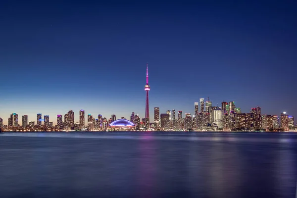 Toronto Alacakaranlıkta — Stok fotoğraf