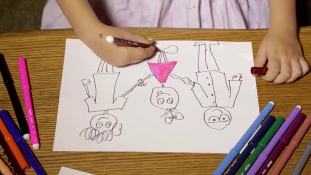 Childrens hand geschilderd op papier — Stockvideo