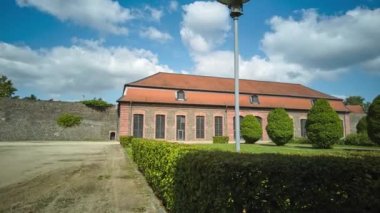 Almanya 'nın Hanau kentindeki saray bahçesine yakın bir yer..